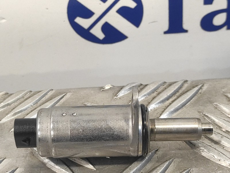 Recambio de valvula para audi s3 (8v1) 2.0 16v tfsi referencia OEM IAM 06E103697M  