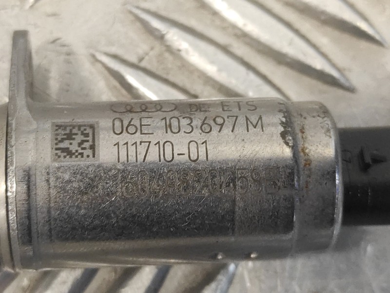 Recambio de valvula para audi s3 (8v1) 2.0 16v tfsi referencia OEM IAM 06E103697M  