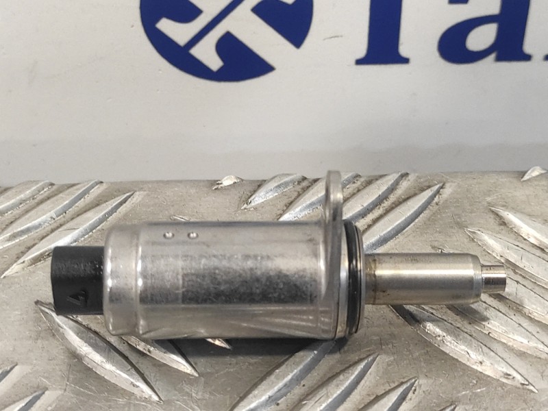 Recambio de valvula para audi s3 (8v1) 2.0 16v tfsi referencia OEM IAM 06E103697M  