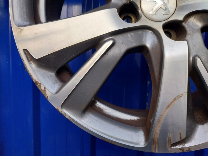 Recambio de llanta para peugeot 2008 (--.2013) 1.2 12v e-thp referencia OEM IAM 9878398277  