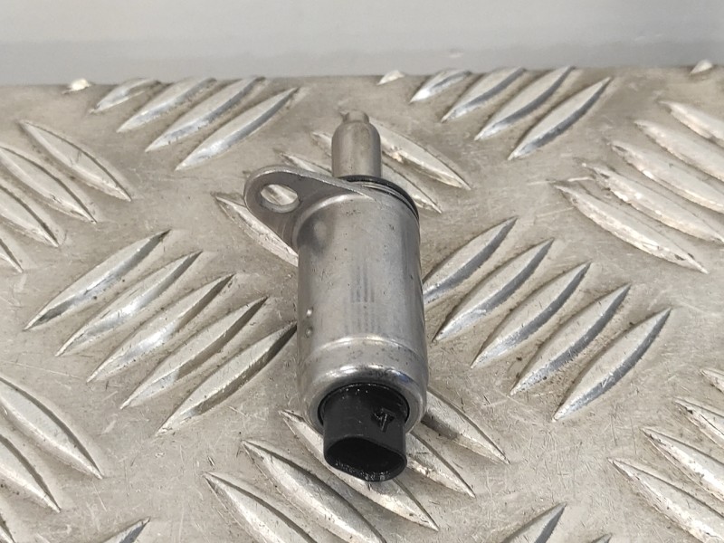 Recambio de valvula para audi s3 (8v1) 2.0 16v tfsi referencia OEM IAM 06E103697M  