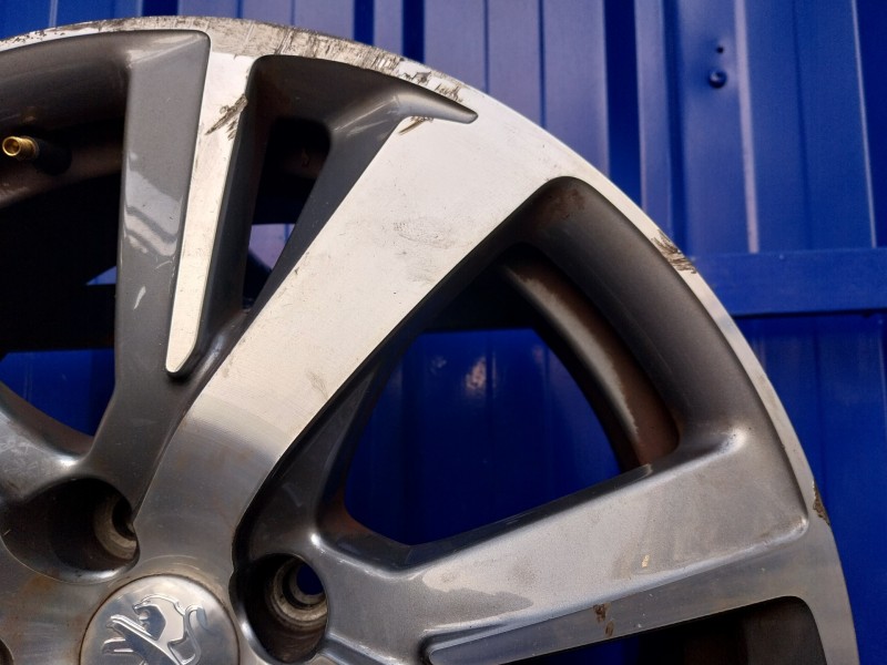 Recambio de llanta para peugeot 2008 (--.2013) 1.2 12v e-thp referencia OEM IAM 9878398277  