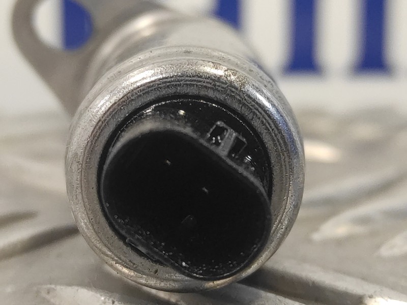 Recambio de valvula para audi s3 (8v1) 2.0 16v tfsi referencia OEM IAM 06E103697M  