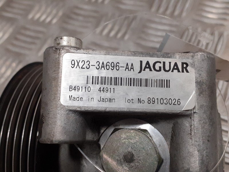 Recambio de bomba direccion para jaguar xf 3.0 v6 diesel cat referencia OEM IAM 9X233A696AA  