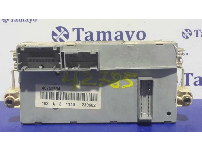 Recambio de caja reles / fusibles para fiat stilo (192) 1.9 jtd 80 active referencia OEM IAM 46750594  192A31149