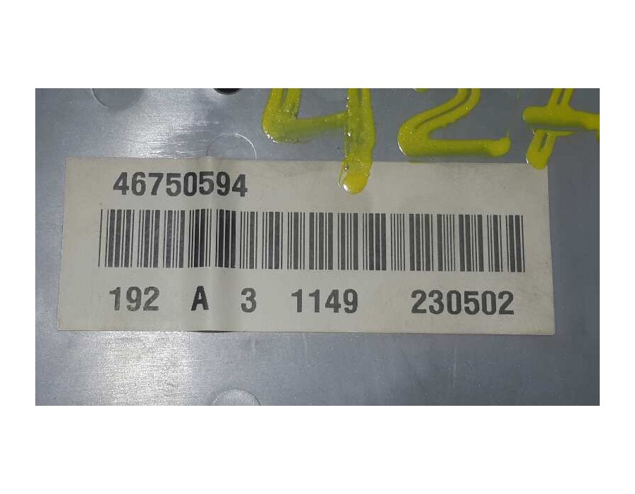 Recambio de caja reles / fusibles para fiat stilo (192) 1.9 jtd 80 active referencia OEM IAM 46750594  192A31149