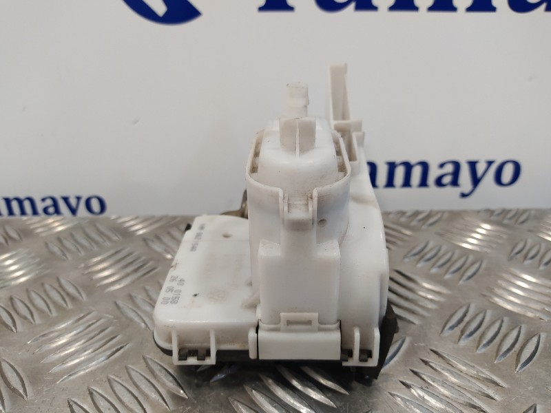 Recambio de cerradura puerta trasera derecha para volkswagen polo berlina (6n2) referencia OEM IAM 6N4839016C  ZSB6N4839016C