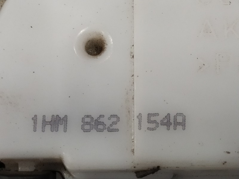 Recambio de cerradura puerta trasera derecha para volkswagen polo berlina (6n2) referencia OEM IAM 6N4839016C  ZSB6N4839016C