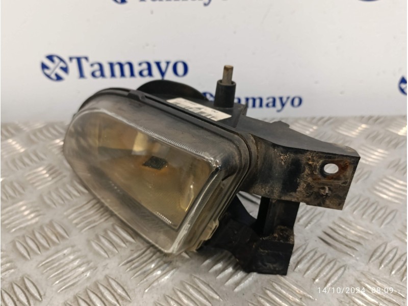 Recambio de faro antiniebla izquierdo para fiat bravo (198) 1.9 jtd 16v cat referencia OEM IAM 51775550  