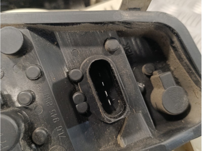 Recambio de piloto trasero derecho para volkswagen touareg (7la) 2.5 tdi referencia OEM IAM 7L6945096K  