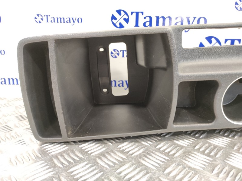 Recambio de consola central para hyundai i30 (gd) 1.4 cat referencia OEM IAM 84610A6000  