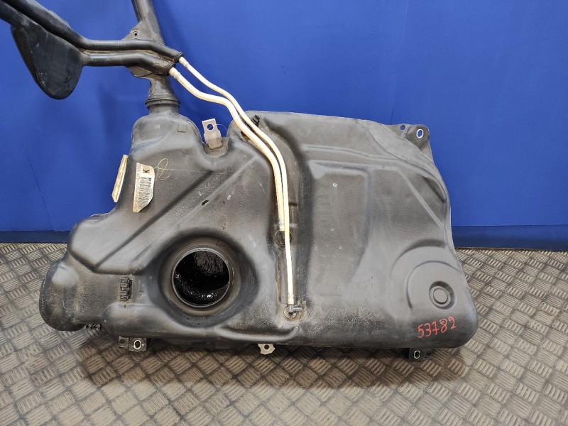 Recambio de deposito combustible para seat ibiza (6j5) 1.6 16v referencia OEM IAM 6J0201021K  