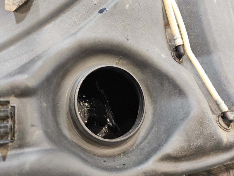 Recambio de deposito combustible para seat ibiza (6j5) 1.6 16v referencia OEM IAM 6J0201021K  