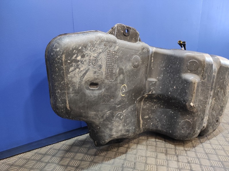 Recambio de deposito combustible para ssangyong tivoli premium 4x2 referencia OEM IAM   