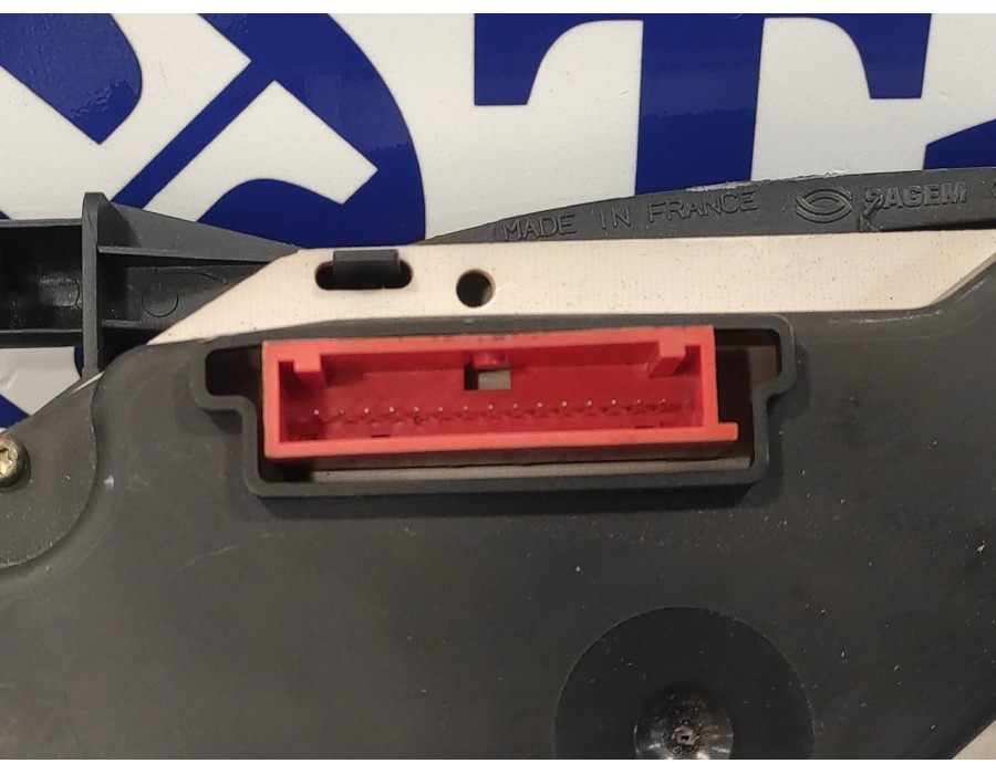 Recambio de cuadro instrumentos para renault clio ii fase ii (b/cb0) 1.2 referencia OEM IAM P8200059776  21659071