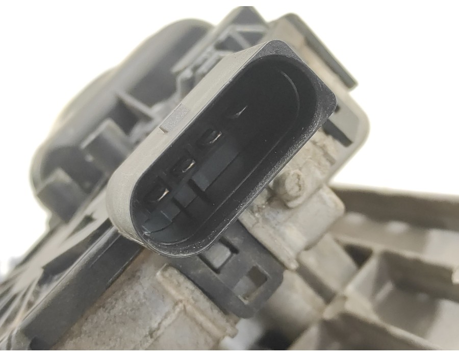 Recambio de motor limpia delantero para ford focus berlina (cap) 1.8 tdci turbodiesel cat referencia OEM IAM 0390241731 33970208