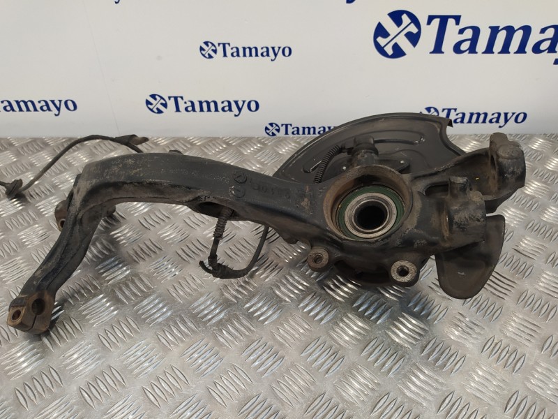 Recambio de mangueta delantera izquierda para volkswagen passat berlina (3b3) 1.9 tdi referencia OEM IAM 8D0407257  