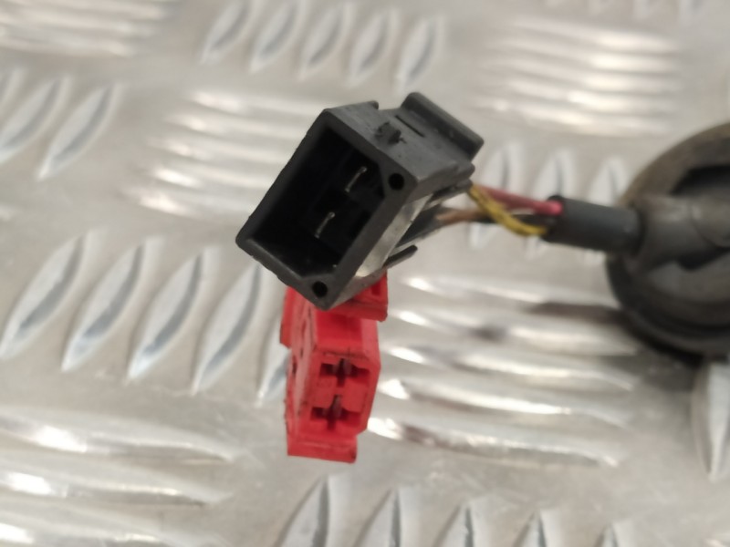 Recambio de mangueta delantera izquierda para volkswagen passat berlina (3b3) 1.9 tdi referencia OEM IAM 8D0407257  