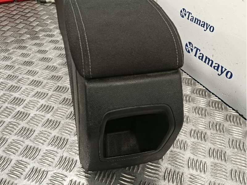 Recambio de apoyabrazos central para peugeot 308 sw referencia OEM IAM 96775883  96775880
