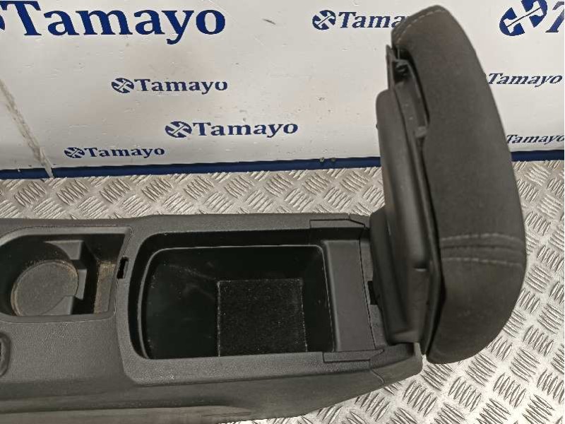 Recambio de apoyabrazos central para peugeot 308 sw referencia OEM IAM 96775883  96775880
