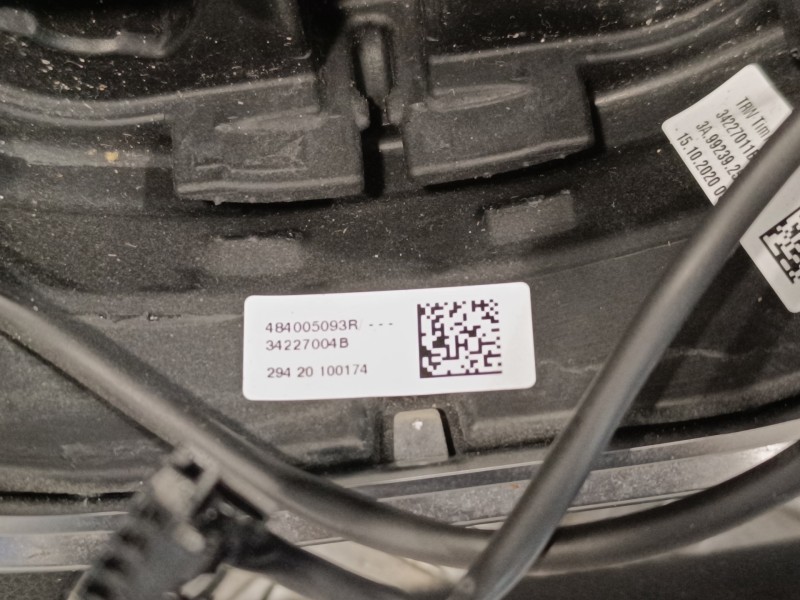 Recambio de volante para dacia lodgy 1.6 cat referencia OEM IAM 484005093R 34227011B 34227004B