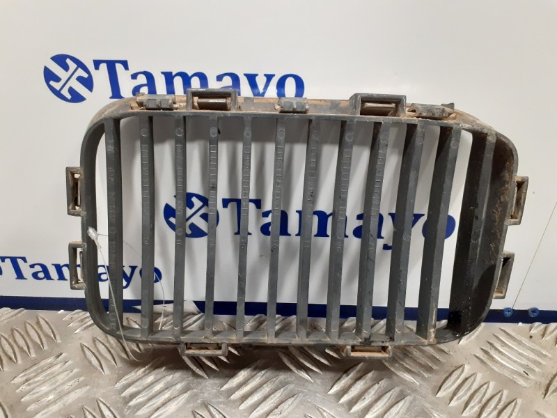 Recambio de rejilla delantera para bmw serie 3 berlina (e36) 2.0 24v referencia OEM IAM   