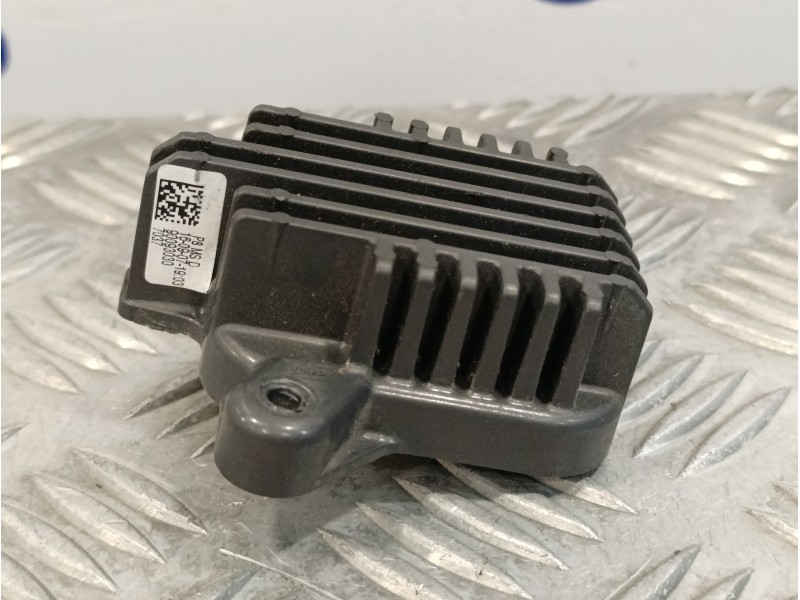Recambio de centralita luces para peugeot 3008 1.2 12v e-thp referencia OEM IAM 90093030  P8MSD