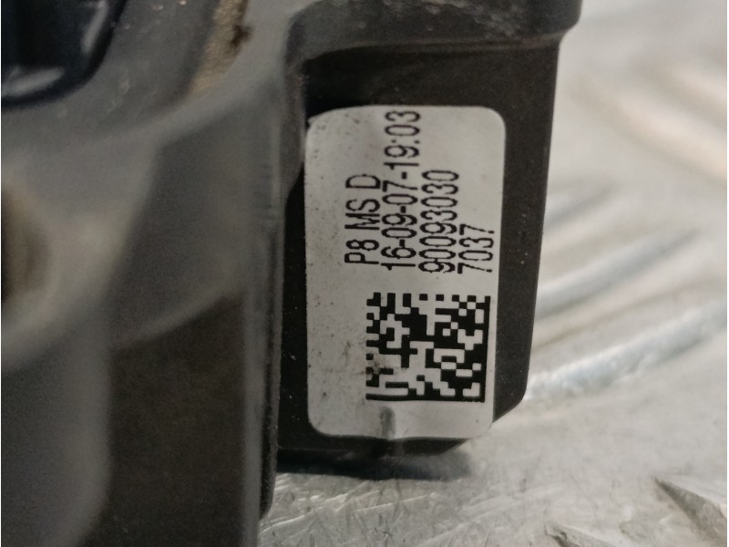 Recambio de centralita luces para peugeot 3008 1.2 12v e-thp referencia OEM IAM 90093030  P8MSD