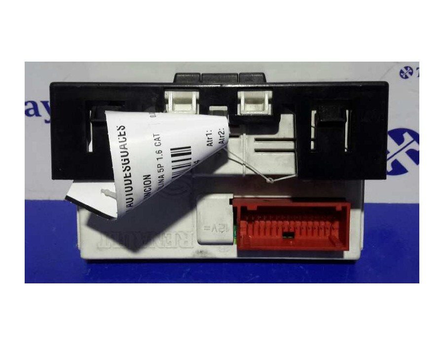 Recambio de pantalla multifuncion para renault megane ii berlina 5p 1.6 cat referencia OEM IAM 8200107839  
