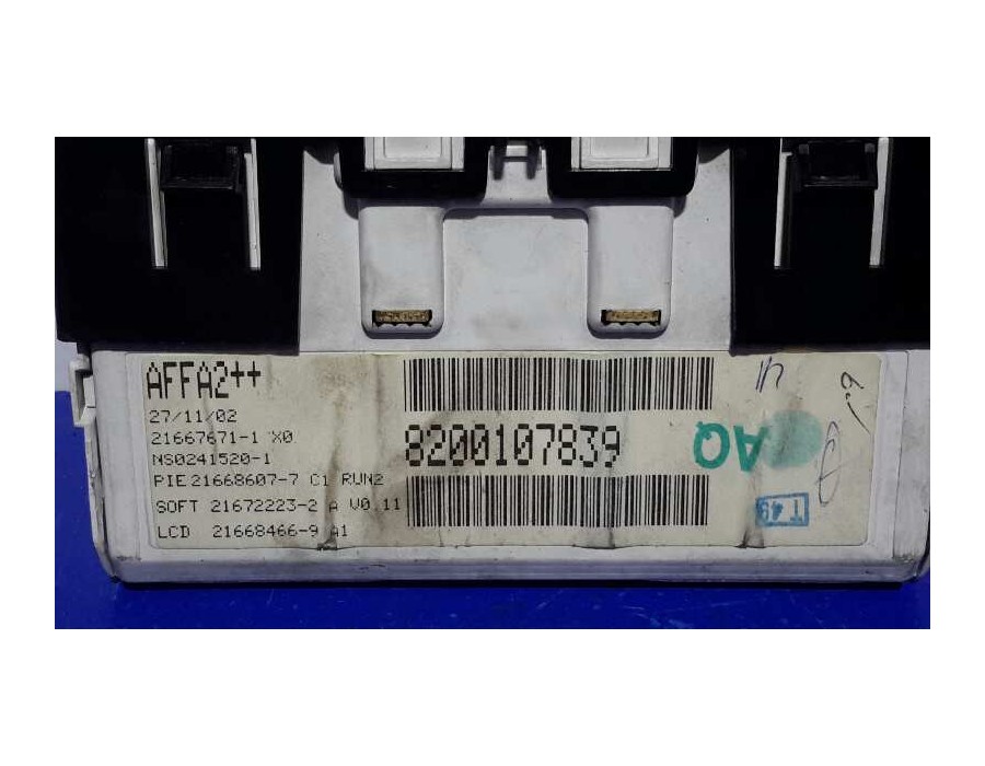 Recambio de pantalla multifuncion para renault megane ii berlina 5p 1.6 cat referencia OEM IAM 8200107839  