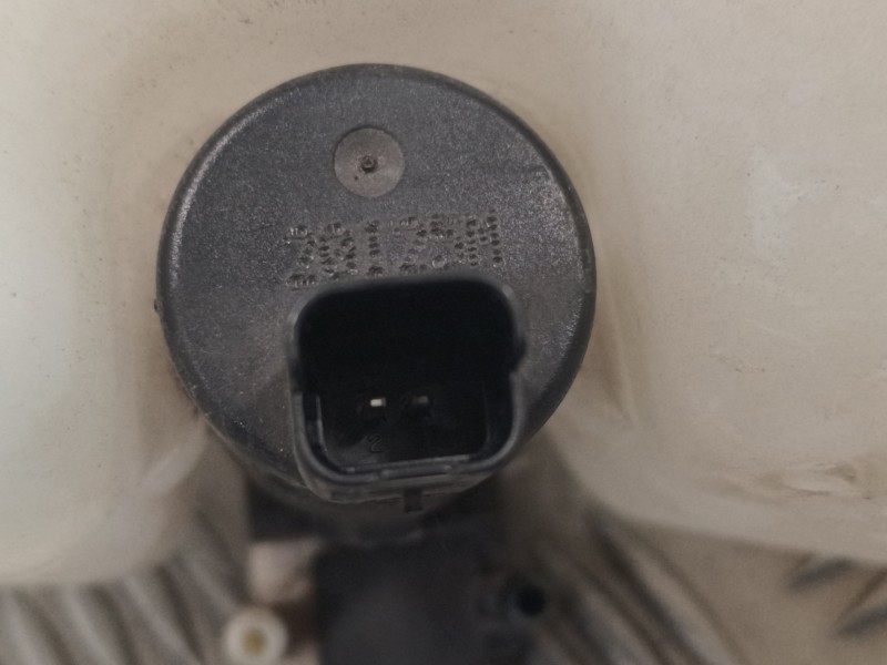 Recambio de deposito limpia para dacia lodgy 1.6 cat referencia OEM IAM 289106925R 289103672R 289107917R