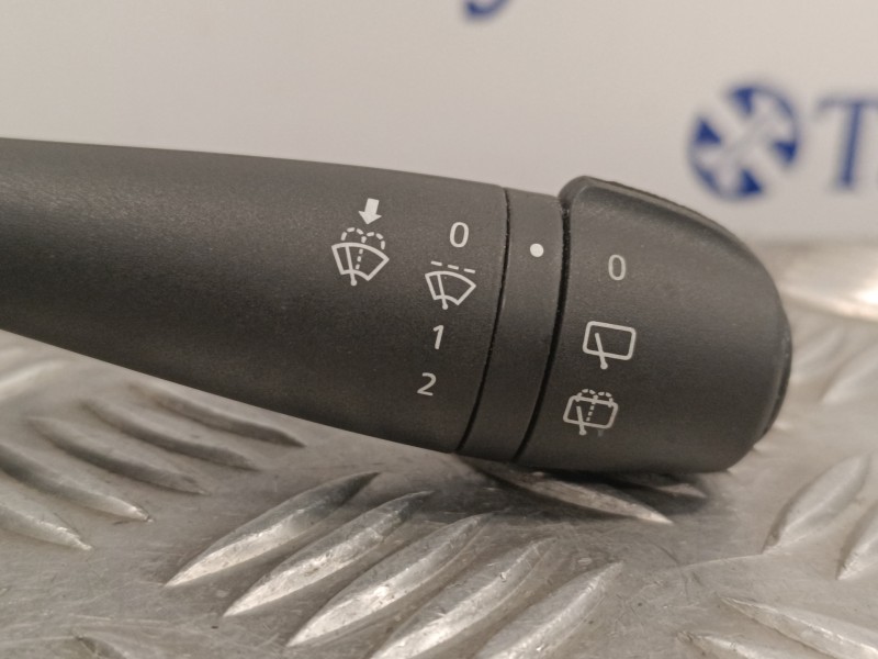 Recambio de mando limpia para dacia lodgy 1.6 cat referencia OEM IAM E10645650  