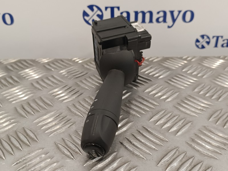 Recambio de mando limpia para dacia lodgy 1.6 cat referencia OEM IAM E10645650  