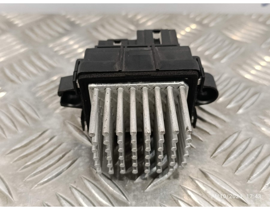 Recambio de resistencia calefaccion para opel astra j lim. 2.0 16v cdti referencia OEM IAM 13503201 F01102428003 F011500056