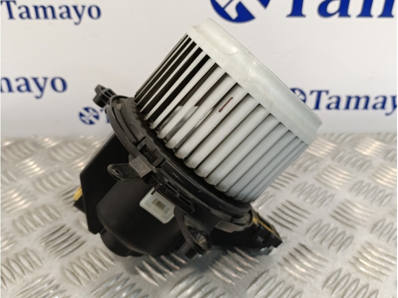 Recambio de motor calefaccion para peugeot 3008 1.6 puretech referencia OEM IAM 5P1330400  5P1330100