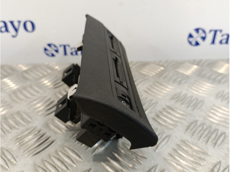 Recambio de mando luces para peugeot 3008 1.2 12v e-thp referencia OEM IAM 98095437ZD  