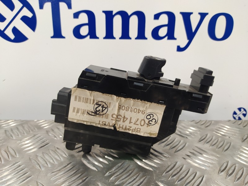 Recambio de mando elevalunas delantero derecho para volvo xc90 2.4 diesel cat referencia OEM IAM 30658147  