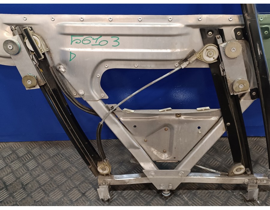 Recambio de elevalunas delantero derecho para audi tt (8n3/8n9) 1.8 20v turbo referencia OEM IAM 8N8837730  E006267008