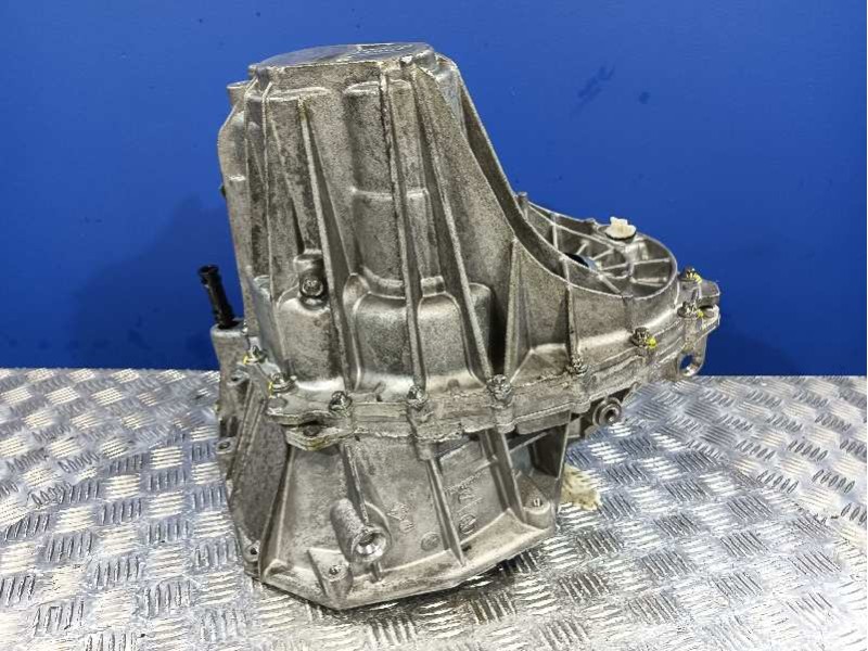 Recambio de caja cambios para renault scenic iii referencia OEM IAM TL4A01  