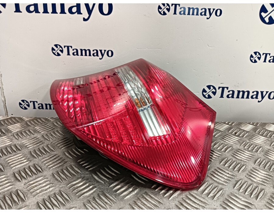 Recambio de piloto trasero derecho para bmw serie 1 berlina (e81/e87) 2.0 cat referencia OEM IAM 716485606  