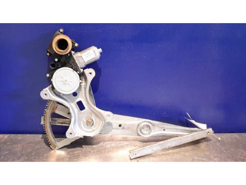 Recambio de elevalunas trasero derecho para toyota corolla verso (r1) 2.2 d-4d luna referencia OEM IAM 698300F020  997250101