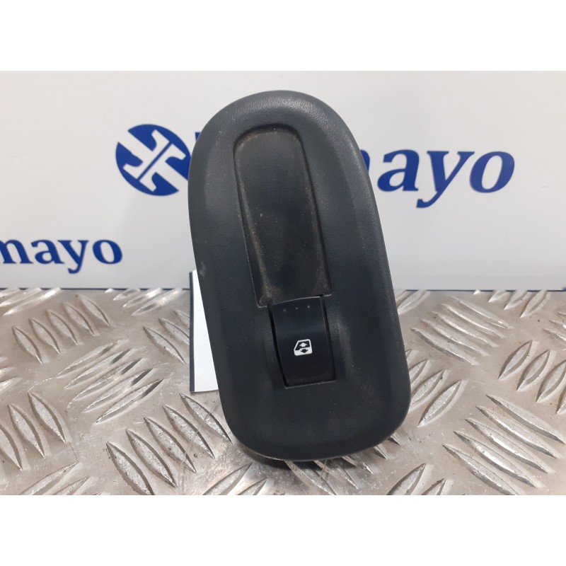 Recambio de mando elevalunas delantero derecho para renault master kasten l2h2 hka 3,5t doka referencia OEM IAM 8200548968  1007