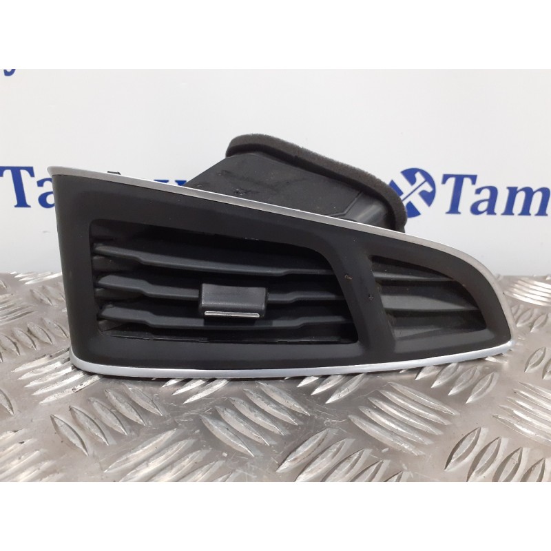 Recambio de rejilla aireadora para ford focus turn. (cb8) 1.6 tdci cat referencia OEM IAM BM51018B08  