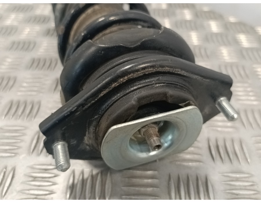 Recambio de amortiguador trasero izquierdo para subaru forester 2.0 diesel cat referencia OEM IAM 20365SG110  