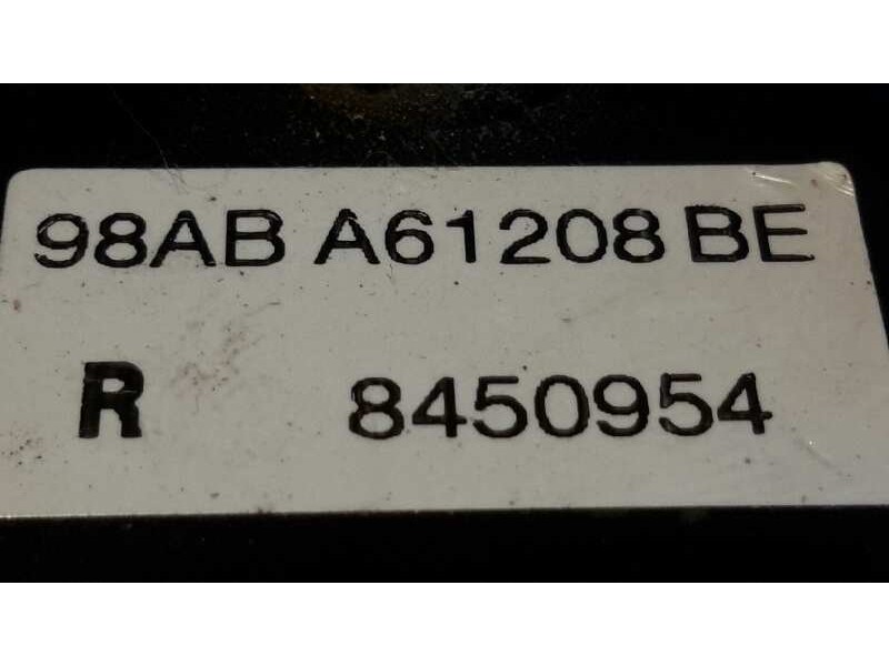 Recambio de pretensor airbag derecho para ford focus berlina (cak) referencia OEM IAM 41217970  8450954