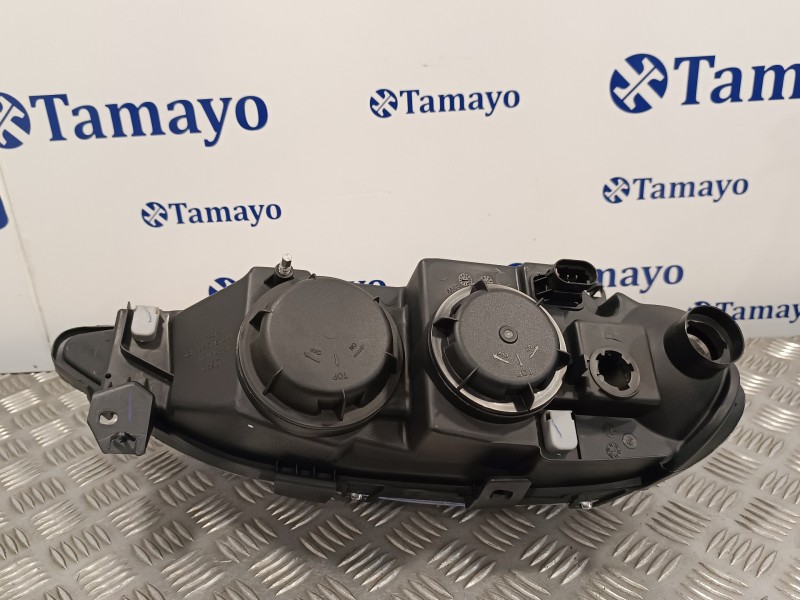 Recambio de faro izquierdo para renault megane i fase 2 berlina (ba0) referencia OEM IAM 7701047184  085511131L