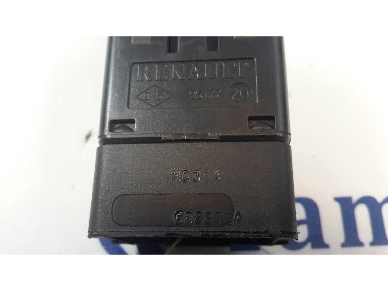 Recambio de interruptor warning para dacia sandero stepway referencia OEM IAM 602232A  