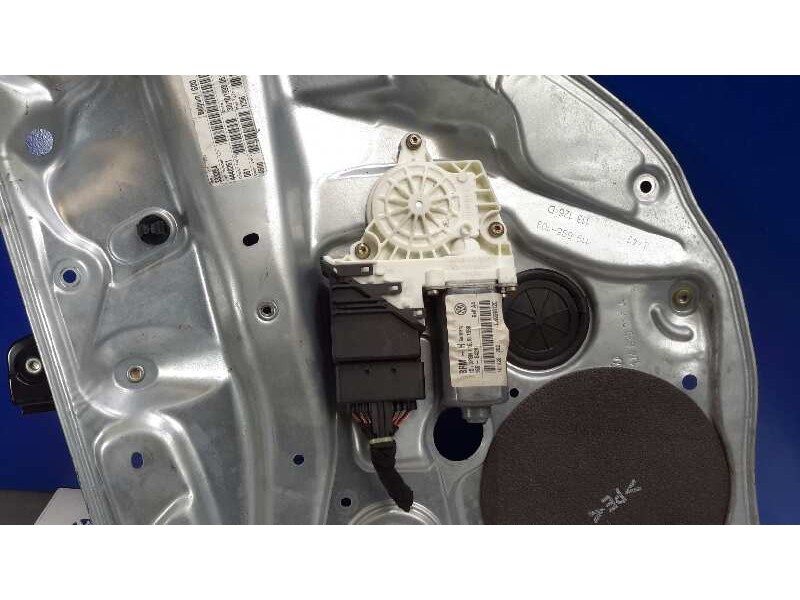 Recambio de elevalunas trasero derecho para volkswagen golf iv berlina (1j1) referencia OEM IAM 1J4839756A 101428202 1J4959812C