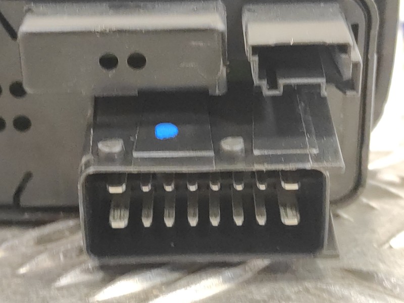 Recambio de mando elevalunas delantero izquierdo para citroën c3 1.4 referencia OEM IAM 96637530XT  