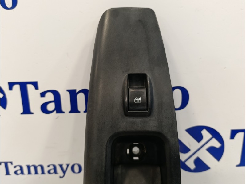 Recambio de mando elevalunas delantero derecho para fiat doblo 1.3 16v jtd cat referencia OEM IAM 735484916  